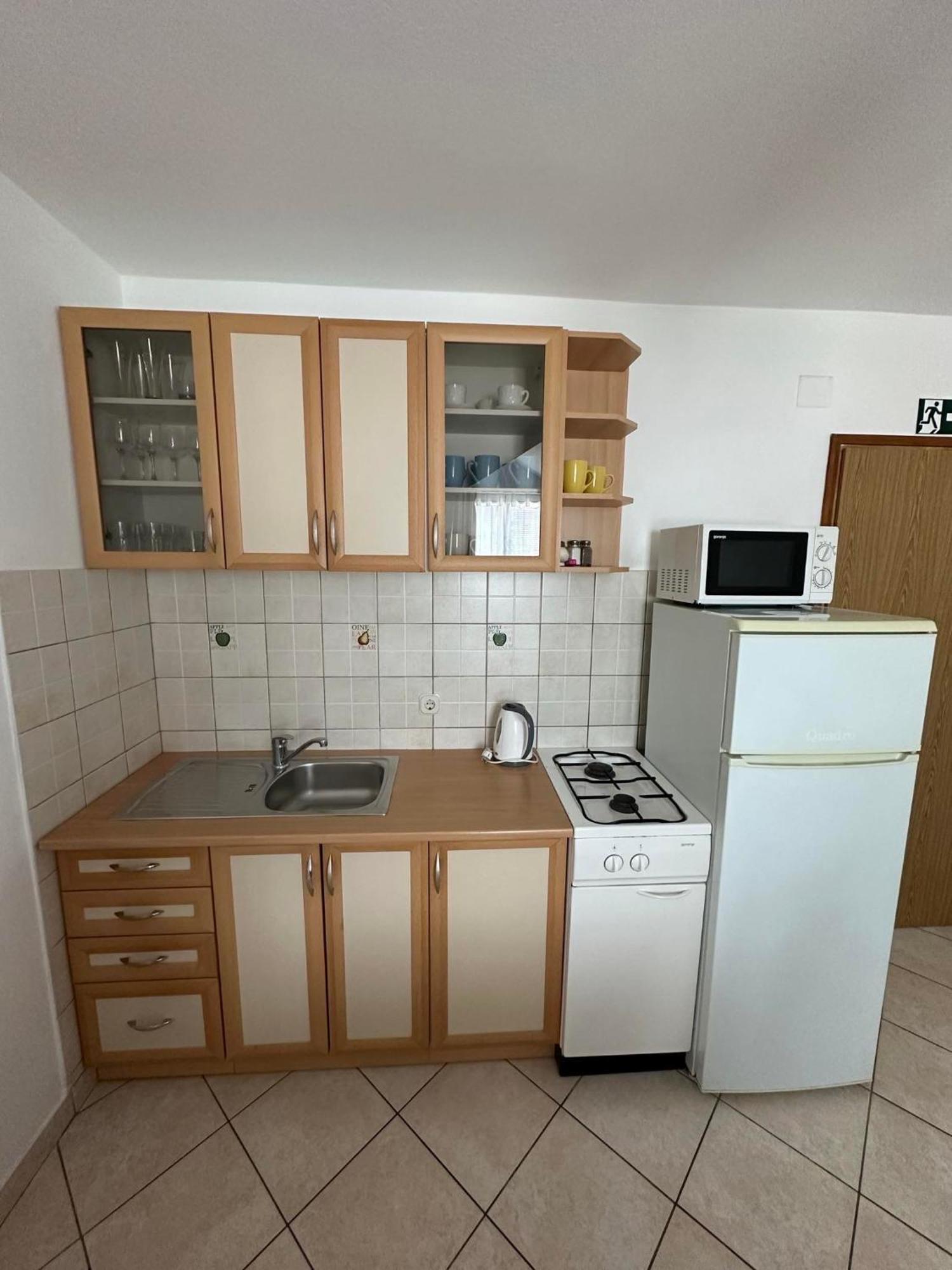 Apartmani Ljubica, ムルテル エクステリア 写真